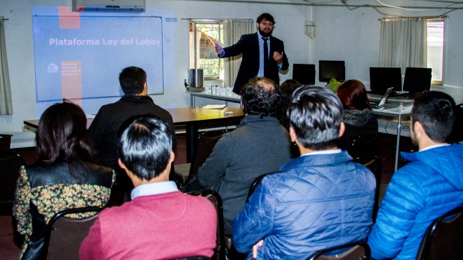 Servicio de Salud Metropolitano Occidente participa en capacitación sobre Ley de Lobby