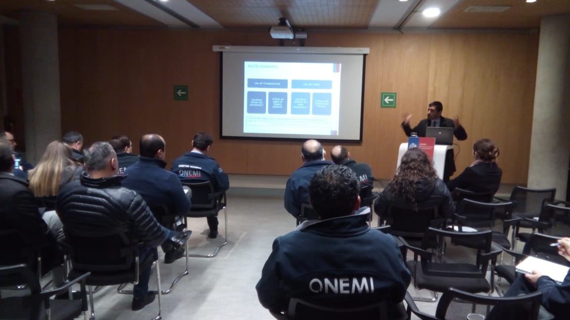 Funcionarios de ONEMI son capacitados sobre la Ley de Lobby