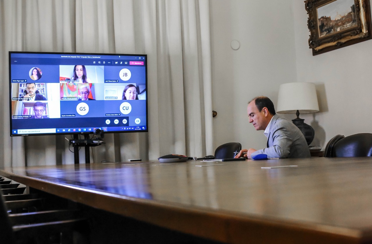 Exitoso seminario “Lenguaje Claro y Constitución”